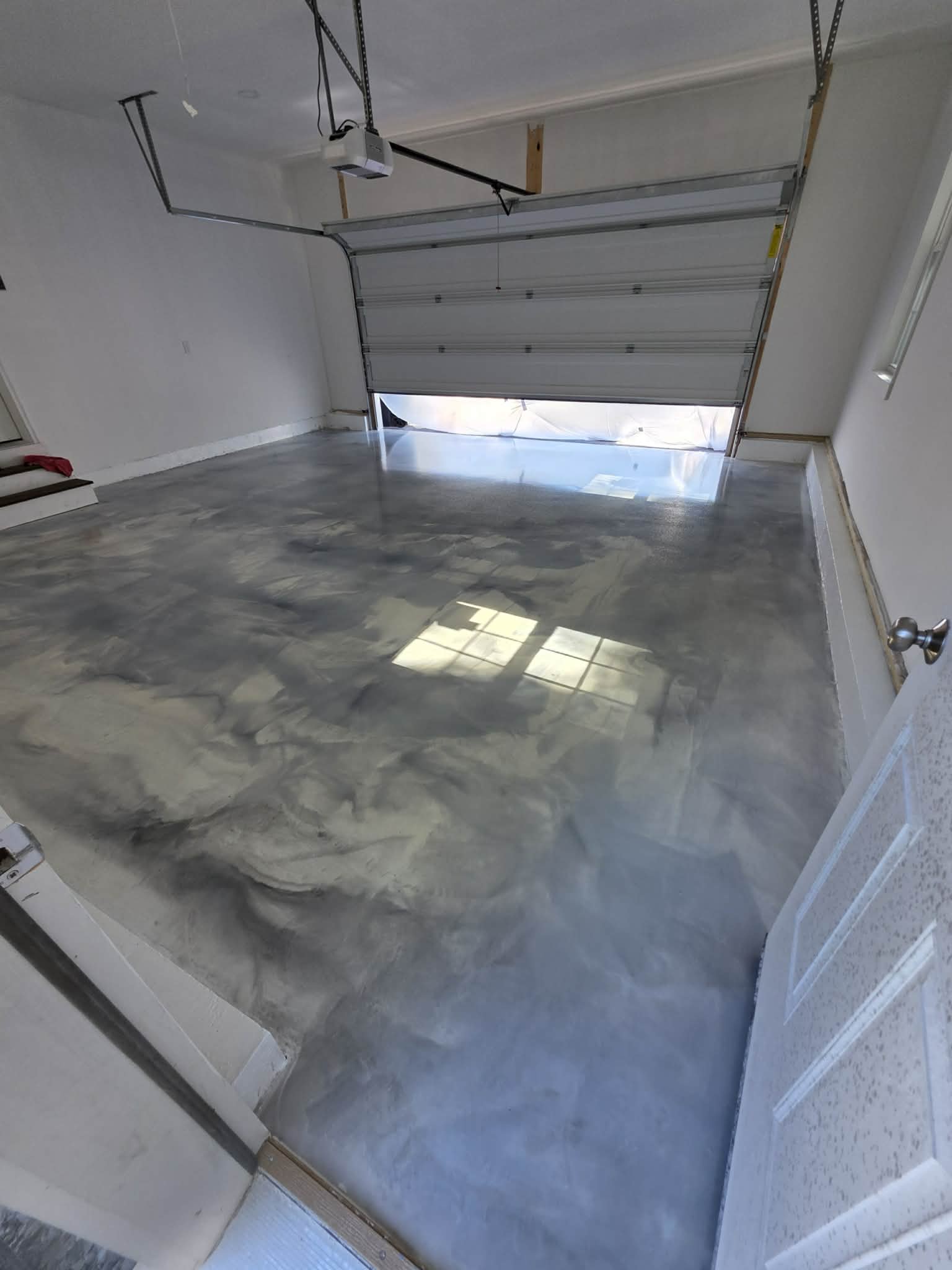 Metallic epoxy garage floor